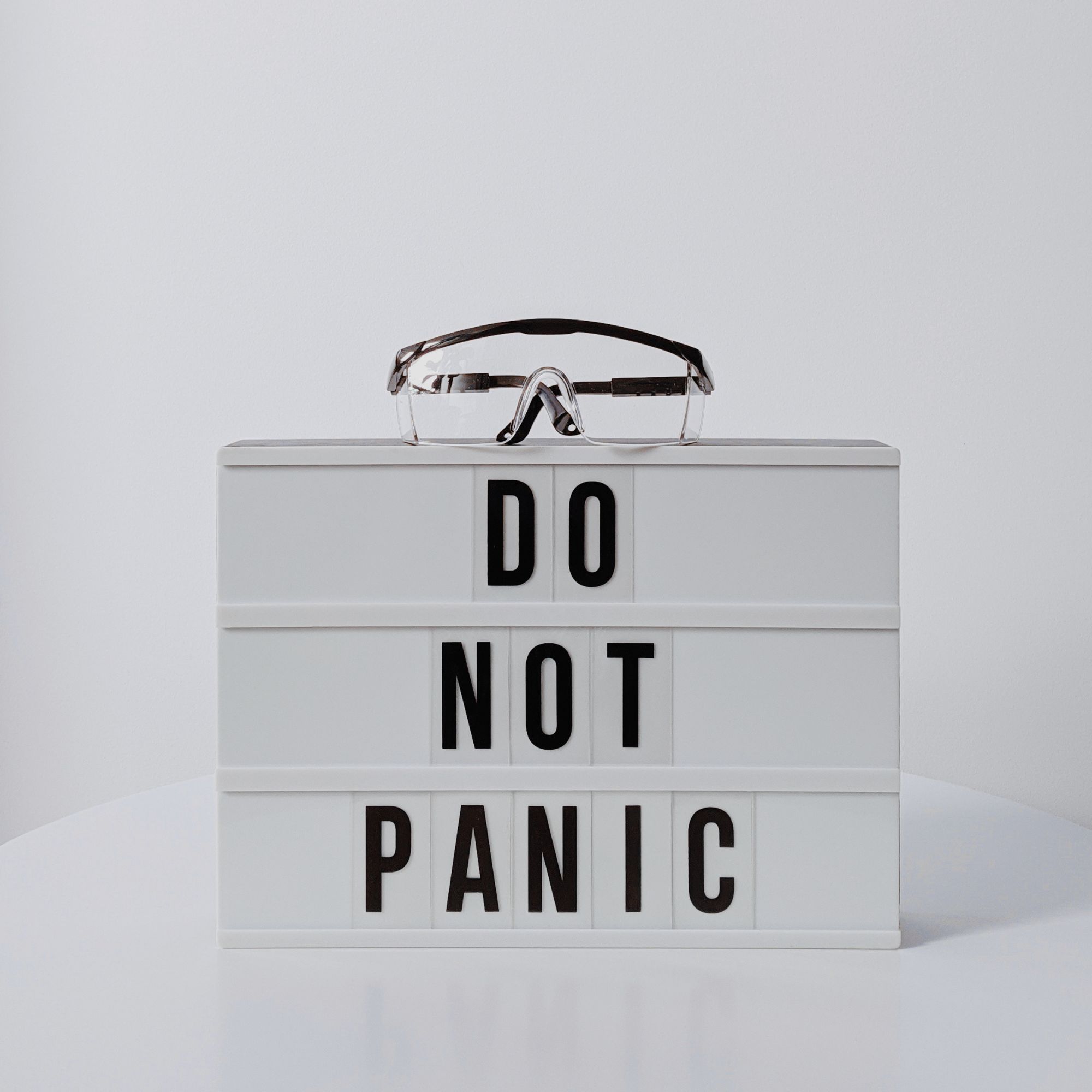 Do Not Panic Picture of the words 'Do not panic', showing that hypnotherapy can help with panic attacks.